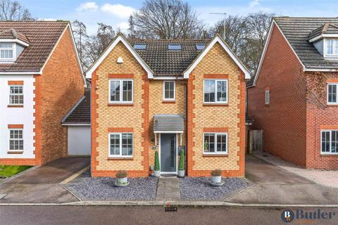 6 bedroom detached house for sale, Lomond Way, Stevenage