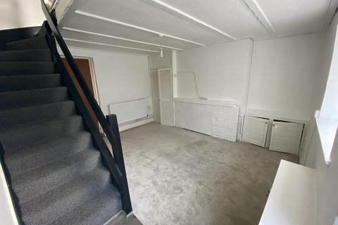 3 Cae Du Bach, Llanelli, SA15 3AQ