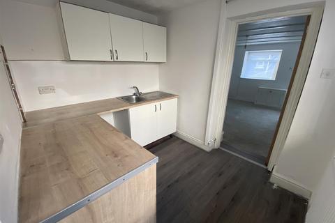 3 Cae Du Bach, Llanelli, SA15 3AQ