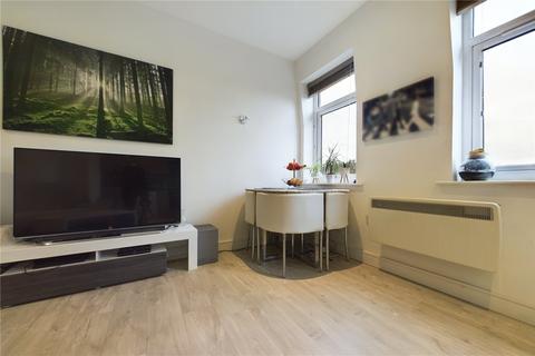 2 bedroom apartment for sale, School Road, Tilehurst, Reading, Berkshire, RG31