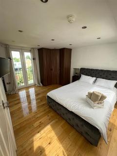 5 bedroom property to rent - Alperton Lane, Wembley