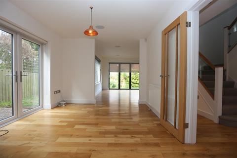 4 bedroom house to rent, Dyke Road, Hove
