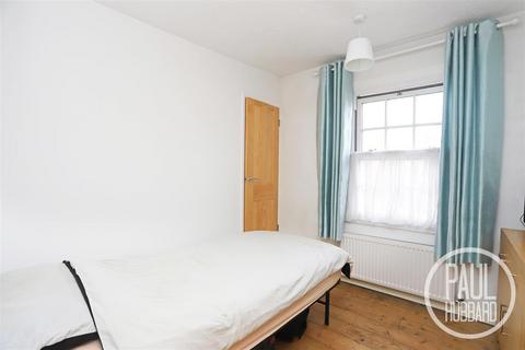 2 bedroom cottage for sale - Tonning Street, Lowestoft, NR32