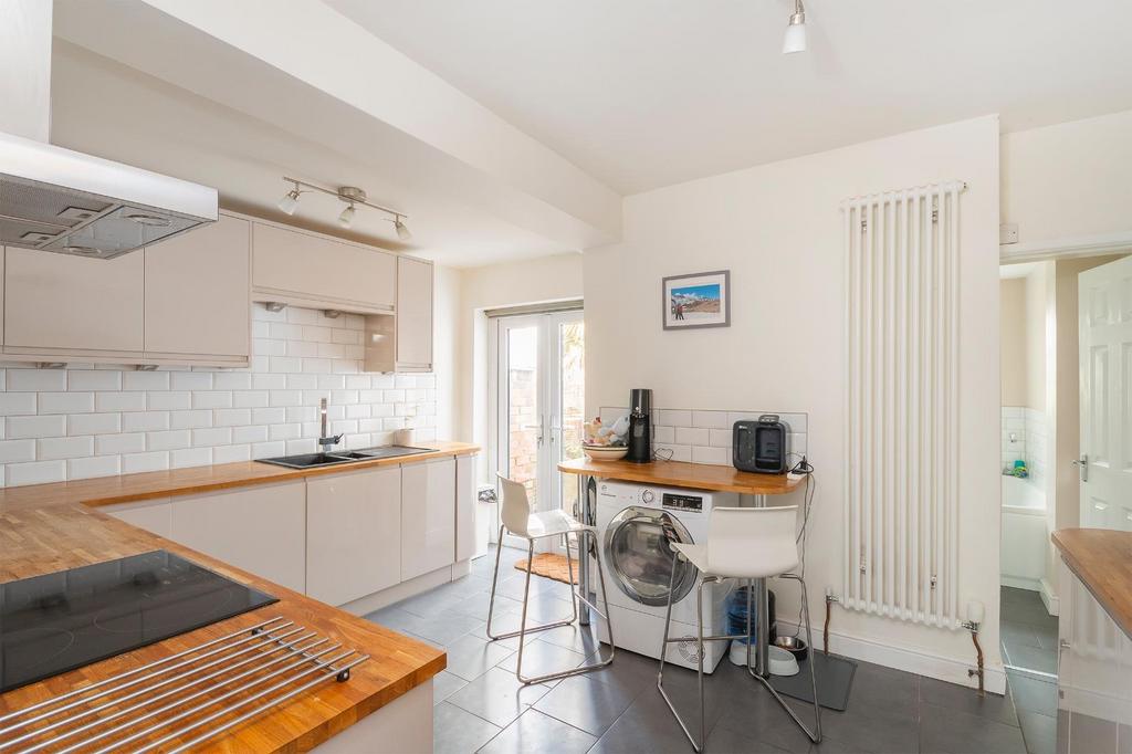 2 AR1 BR - Kitchen B.jpg