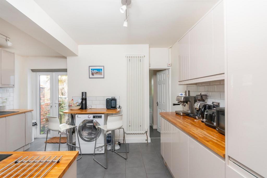 2 AR1 BR - Kitchen A.jpg