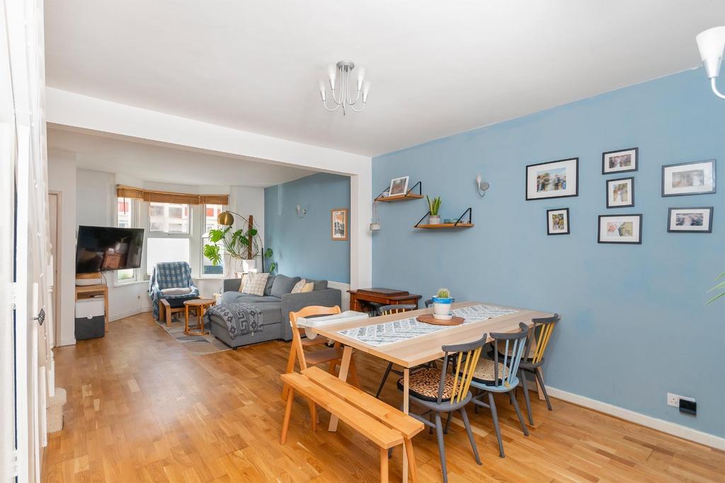 2 AR1 BR - Dining Room B.jpg