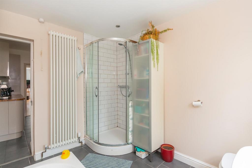 2 AR1 BR - Bathroom A.jpg