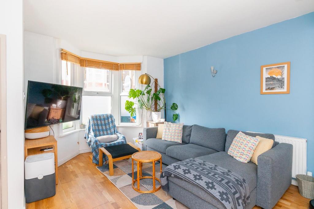 2 AR1 BR - Living Room C.jpg
