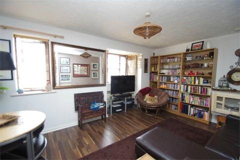 1 bedroom ground floor flat to rent, Osprey Close, Falcon Way, WATFORD, WD25