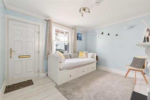 20 Providence Place, Epsom, KT17 4BB