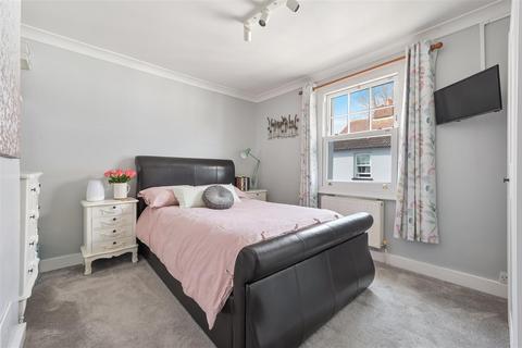 20 Providence Place, Epsom, KT17 4BB