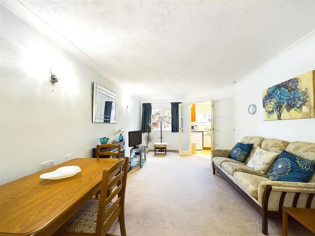 Living Room.jpg