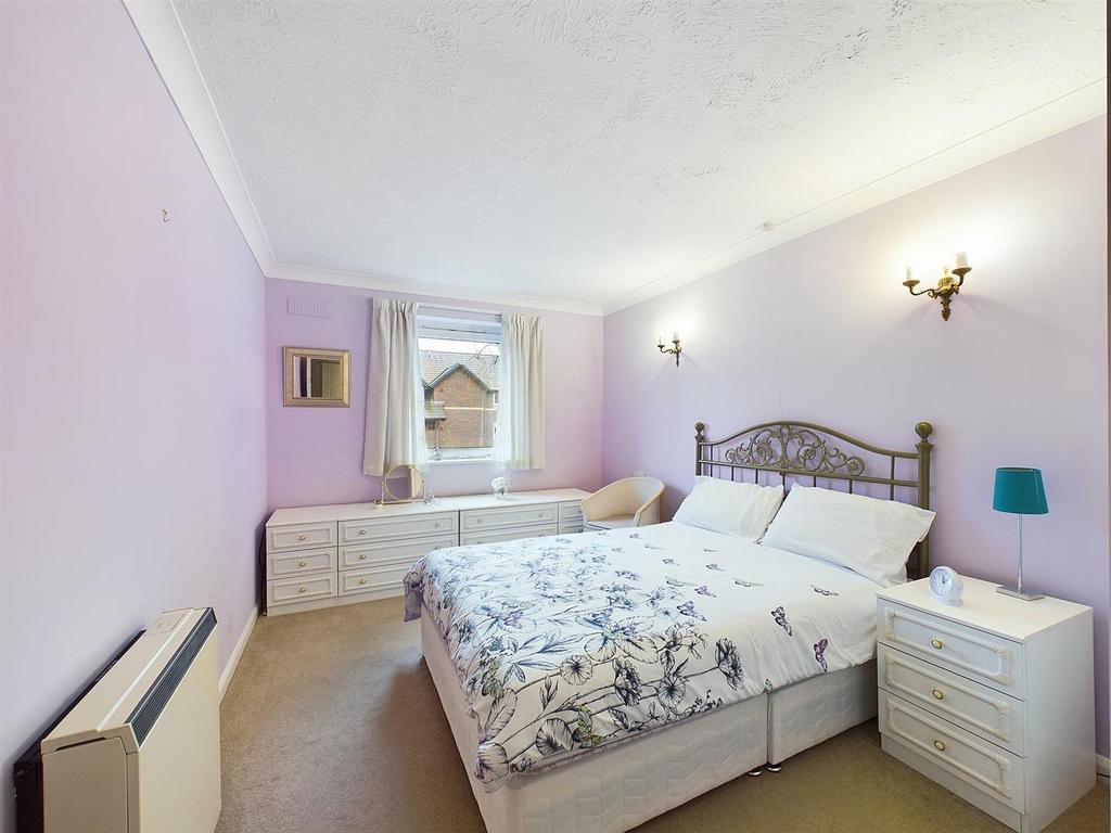 Bedroom One.jpg