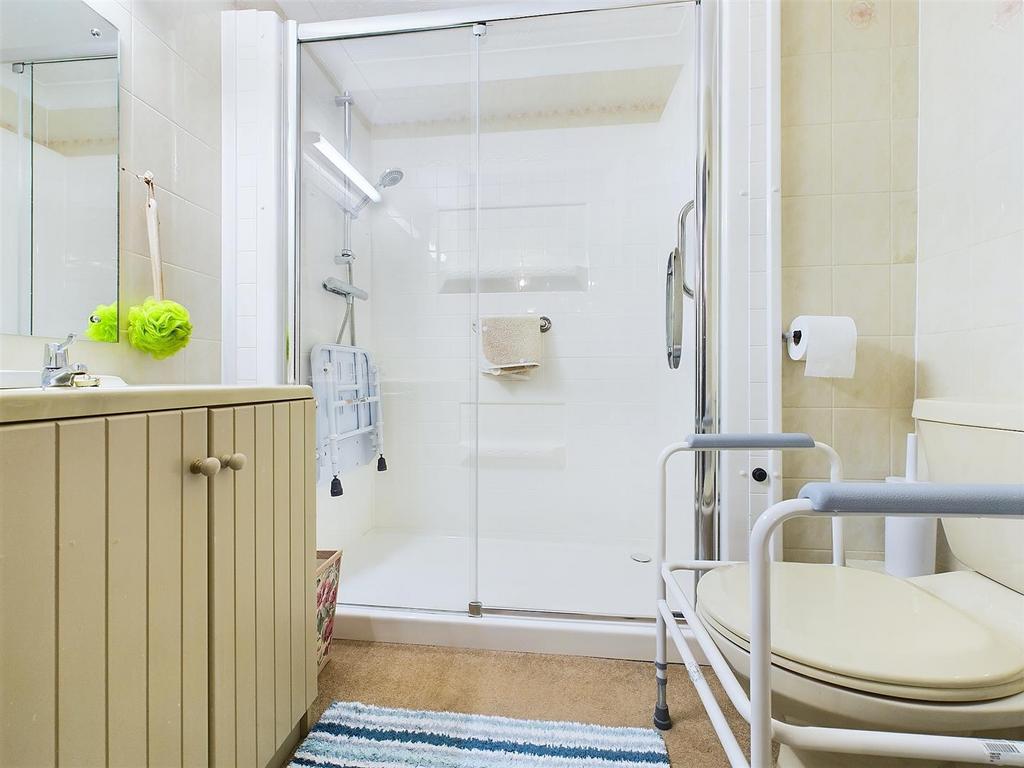 Bathroom.jpg