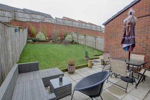 3 bedroom semi-detached house for sale - Pikewell Close, Dipton, Stanley, DH9