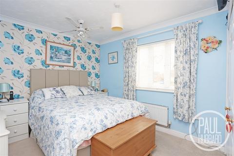 3 bedroom detached house for sale, Willowbrook Close, Carlton Colville, NR33