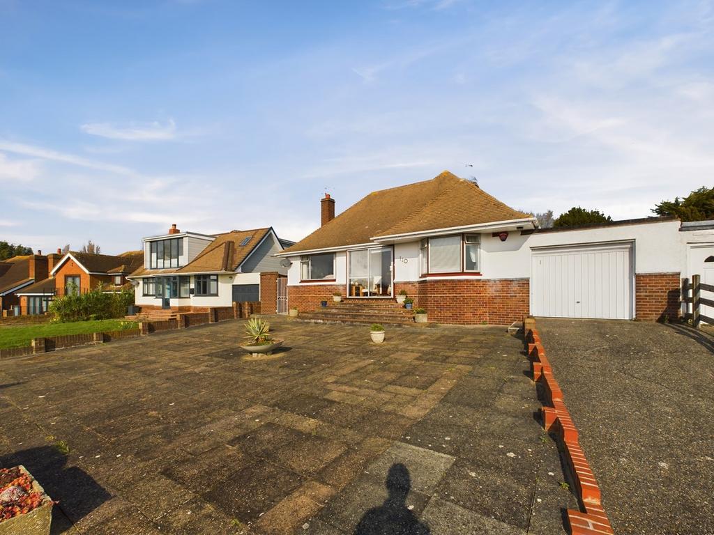 Dumpton Park Drive, Broadstairs, CT10 2 bed detached bungalow for sale £595,000