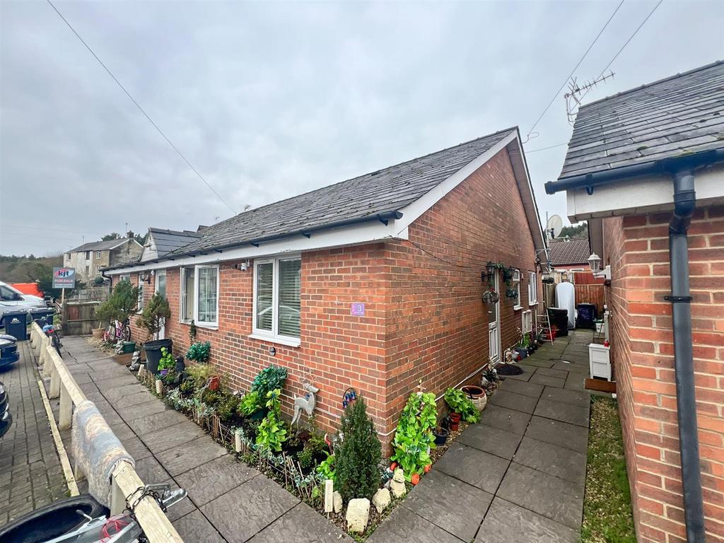 Steam Mills, Cinderford GL14 2 bed semidetached bungalow for sale £