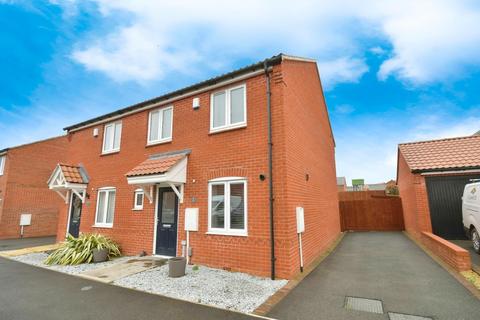 3 bedroom semi-detached house for sale - Caulfield Close, Dunston, Chesterfield, S41 8DH