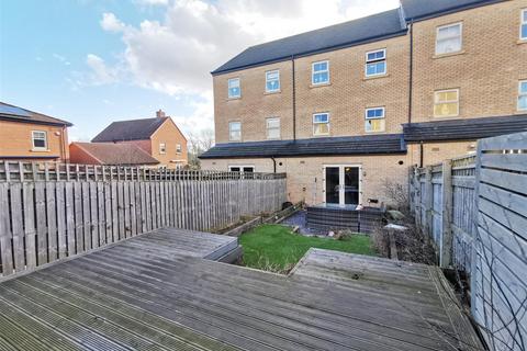4 bedroom townhouse for sale, Bexley Close, Derby