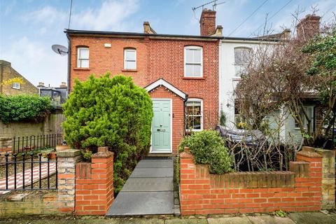 2 bedroom terraced house for sale, Radnor Gardens, Twickenham