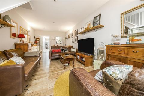 2 bedroom terraced house for sale, Radnor Gardens, Twickenham