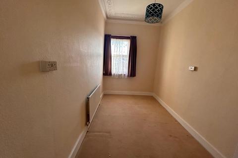 2 bedroom flat to rent, Lennard Road, Folkestone