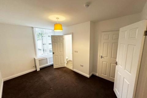 5 bedroom flat to rent, Worcester Terrace, Ashbrooke, Sunderland