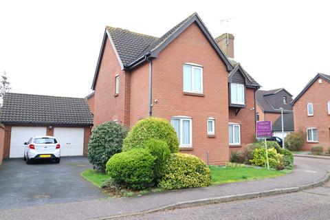2 Bristol Close, Rayleigh, SS6 9RZ