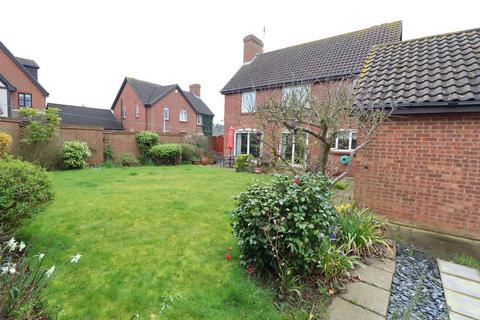 2 Bristol Close, Rayleigh, SS6 9RZ