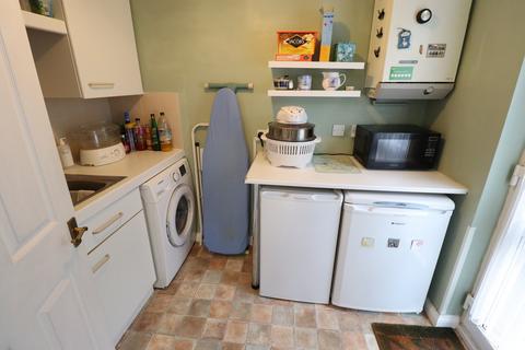 2 Bristol Close, Rayleigh, SS6 9RZ