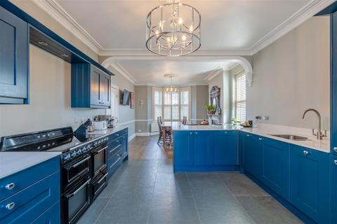 14 Bath Road, Bitton, Bristol, BS30 6HZ