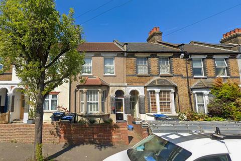 3 bedroom house to rent, Dundee Road, London