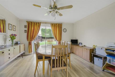 4 bedroom detached house for sale - Queens Avenue, Bicester