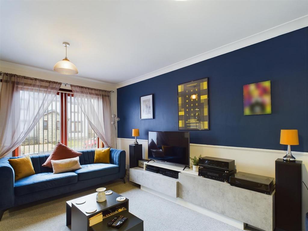 South Inch Park, Perth PH2 2 bed semidetached house for sale £179,950
