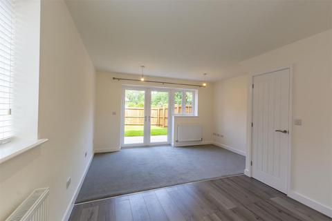 3 bedroom semi-detached house for sale - Trafalgar Road, Long Eaton