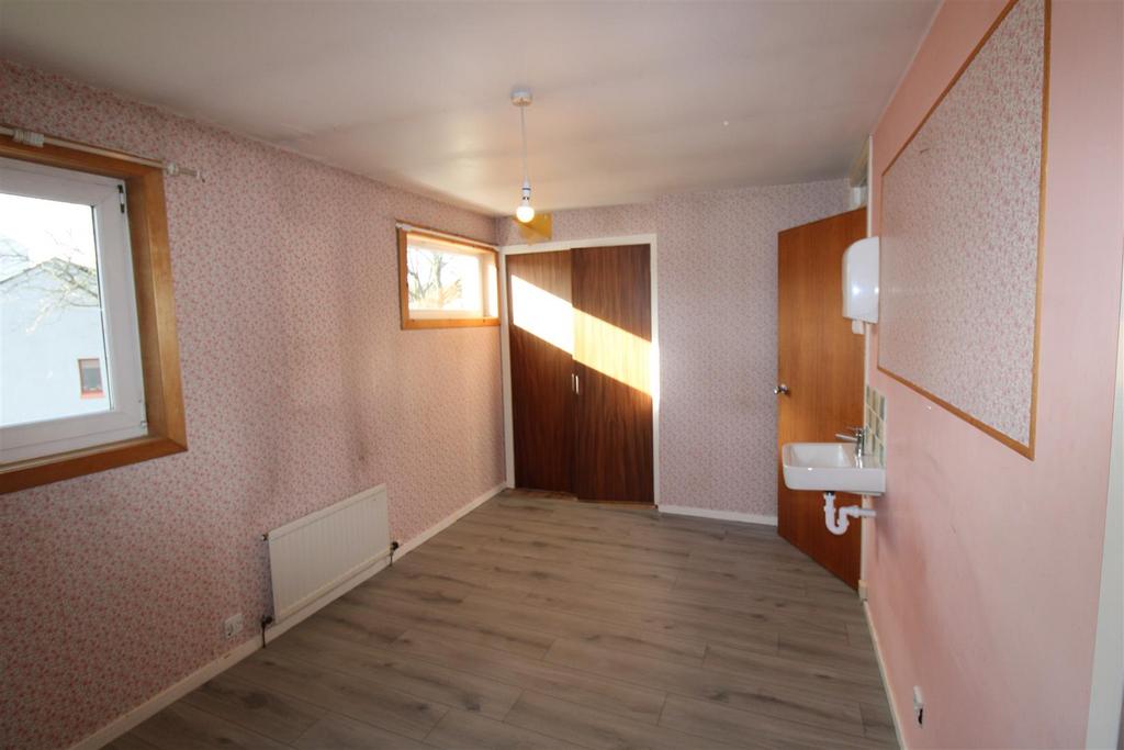 Bedroom one.jpg