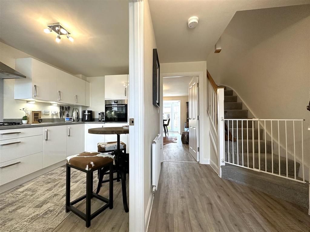 Inviting Entrance Hall 471
