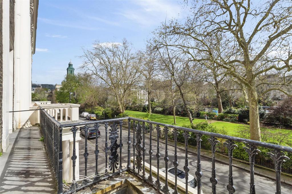 Flat 2, 109 Eaton Square SW1 W 9 AA No Watermark 22.