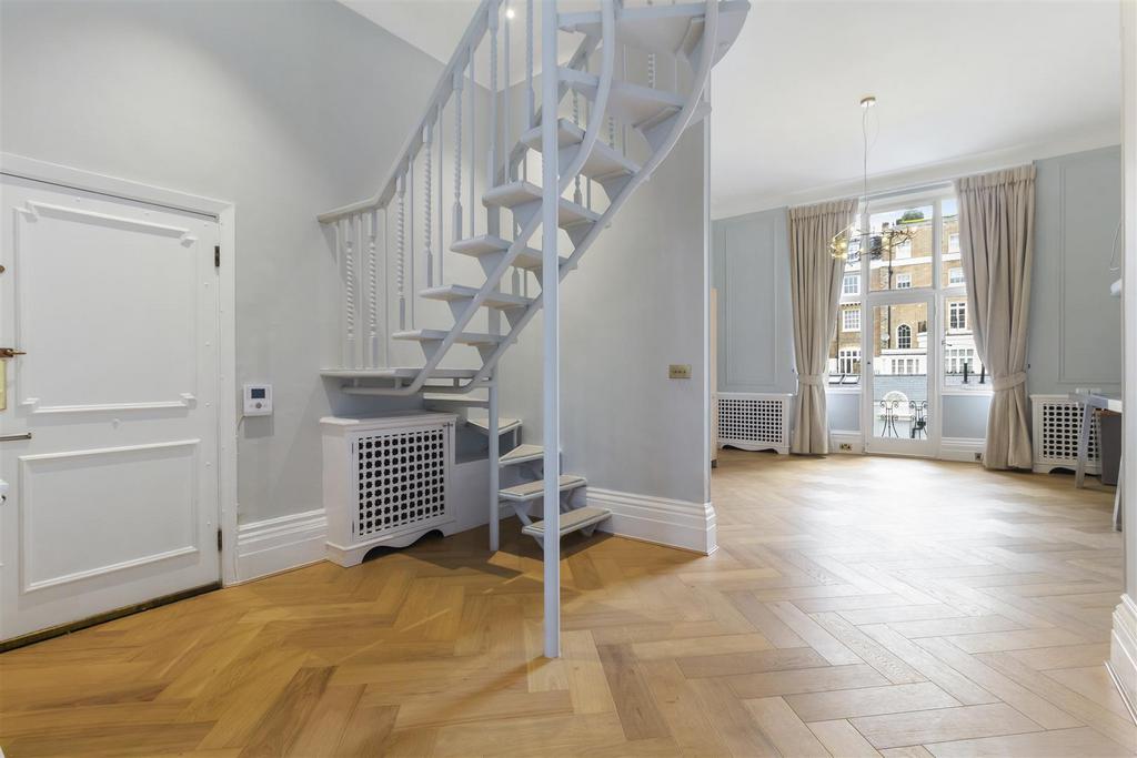 Flat 2, 109 Eaton Square SW1 W 9 AA No Watermark 15.