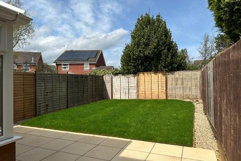 17 Osler Close, Northampton, NN2 8NE