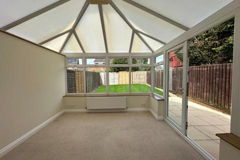 17 Osler Close, Northampton, NN2 8NE