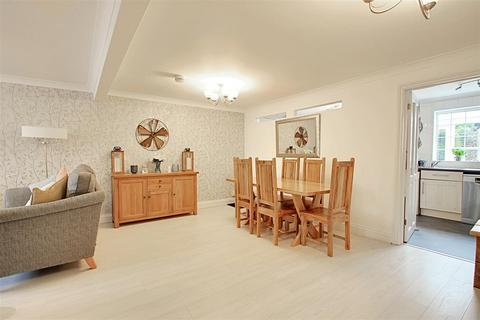 43 Ryder Close, Bovingdon, Hemel Hempstead, HP3 0HZ