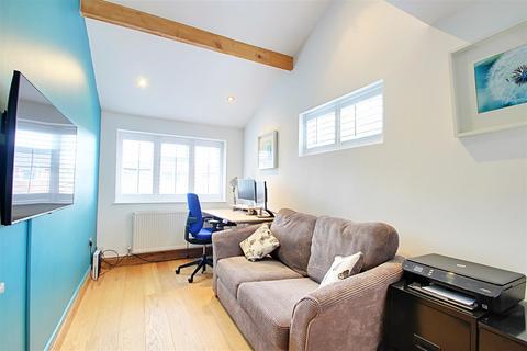 43 Ryder Close, Bovingdon, Hemel Hempstead, HP3 0HZ