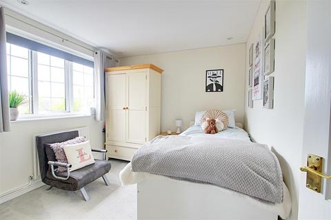 43 Ryder Close, Bovingdon, Hemel Hempstead, HP3 0HZ