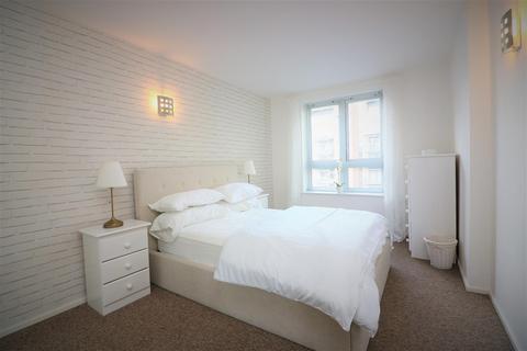 1 bedroom apartment for sale, Adriatic Building, Narrow Street, London, E14