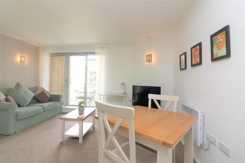 1 bedroom apartment for sale, Adriatic Building, Narrow Street, London, E14