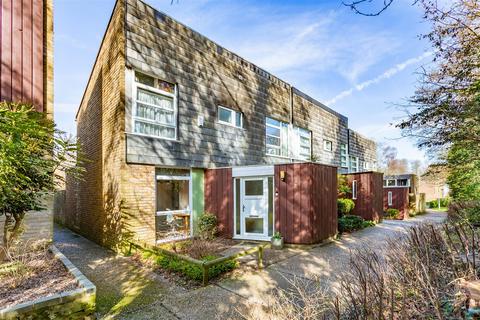 9 Punch Croft, New Ash Green, Longfield, DA3 8HP