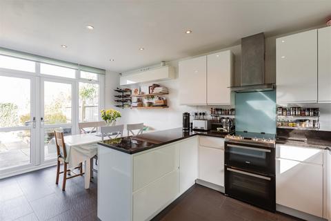 9 Punch Croft, New Ash Green, Longfield, DA3 8HP