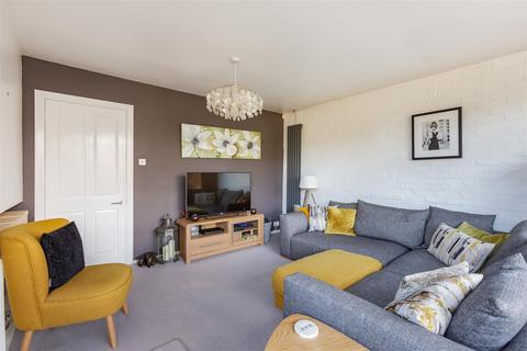 9 Punch Croft, New Ash Green, Longfield, DA3 8HP